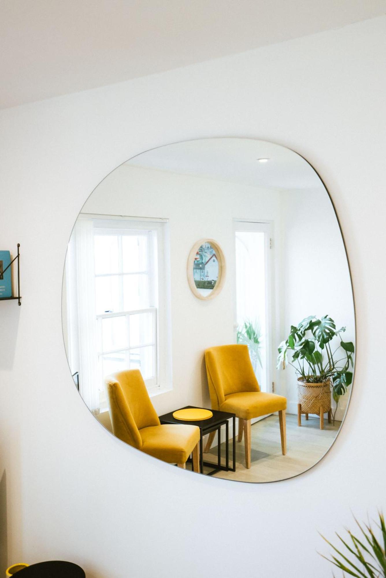 Holiday home Breathtaking High Street Townhouse With Stunning Sea Views At 'the Old Fishermans Townhouse'