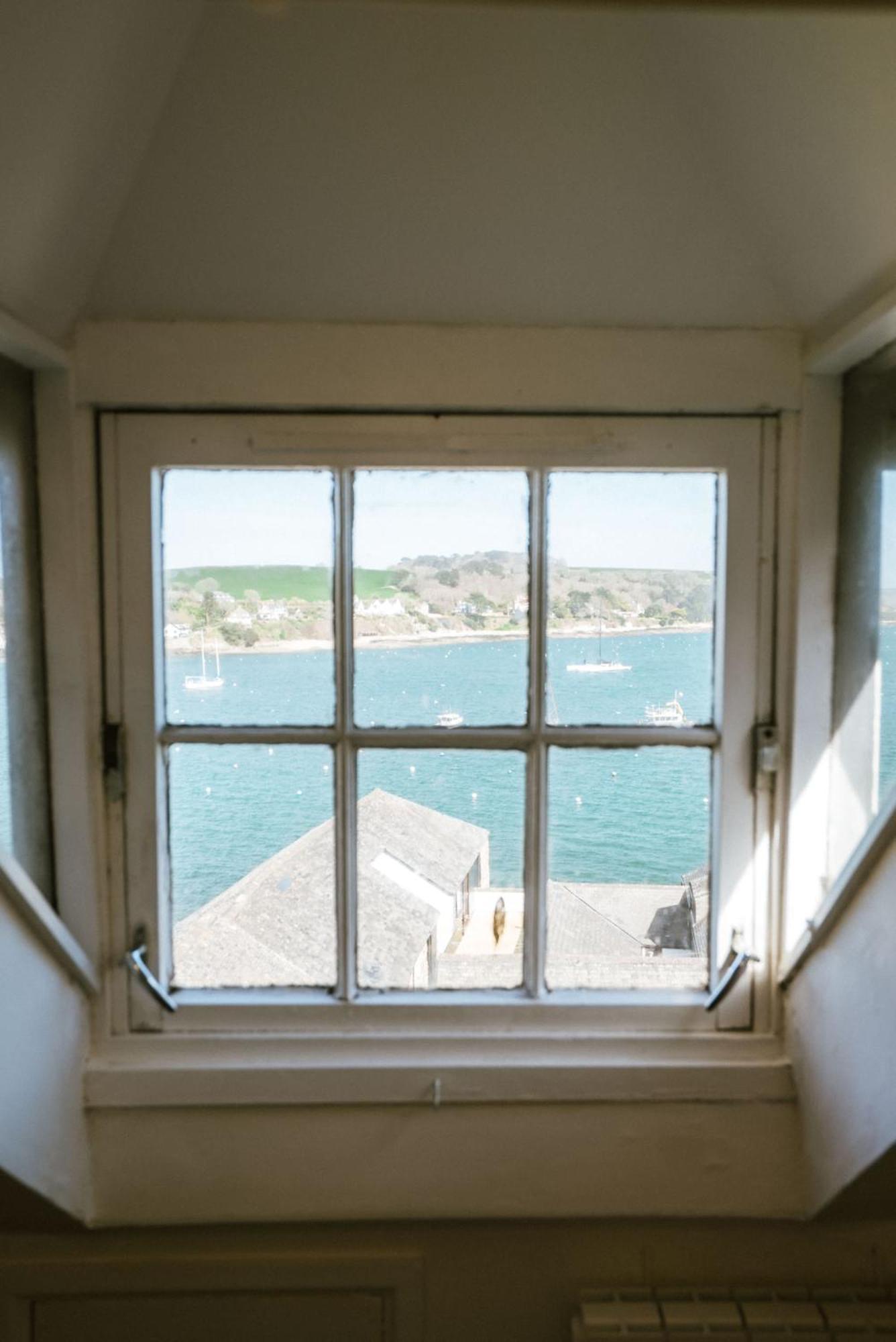 Holiday home Breathtaking High Street Townhouse With Stunning Sea Views At 'the Old Fishermans Townhouse' Falmouth