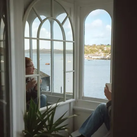 Breathtaking High Street Townhouse With Stunning Sea Views At 'The Old Fishermans Townhouse' Falmouth Exterior photo