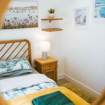 Breathtaking High Street Townhouse With Stunning Sea Views At 'The Old Fishermans Townhouse' Falmouth Exterior photo
